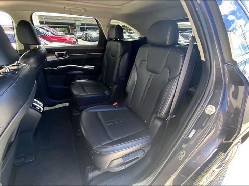 Used 2023 Kia Sorento EX w/ Panoramic Sunroof Package FWD image 29
