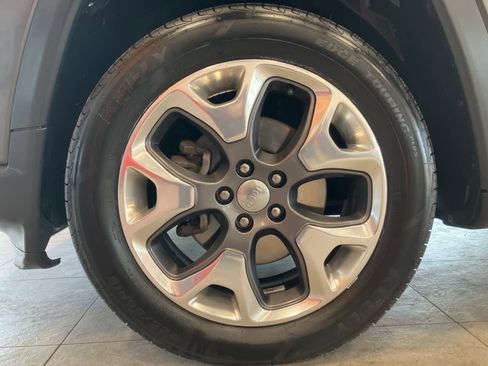 Used 2020 Jeep Compass Limited image 9