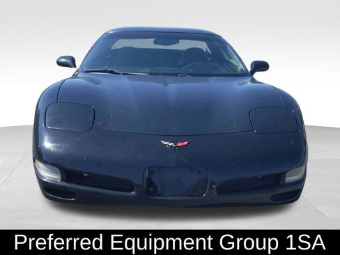 Used 1998 Chevrolet Corvette Coupe w/ Performance Handling Pkg image 2