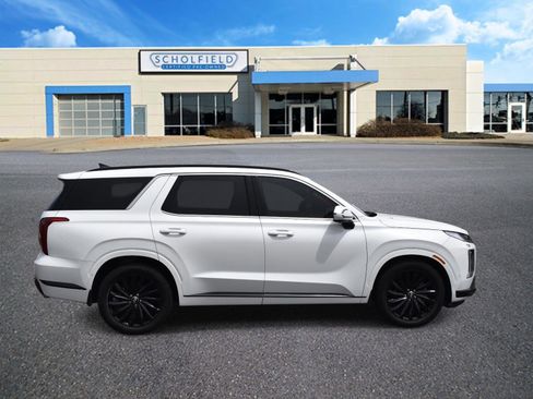 Used 2025 Hyundai Palisade Calligraphy AWD/4WD image 2