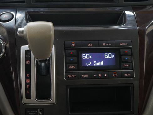 Used 2017 Nissan Quest SV FWD image 19