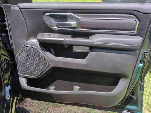 New 2026 RAM 1500 4x4 Crew Cab image 32