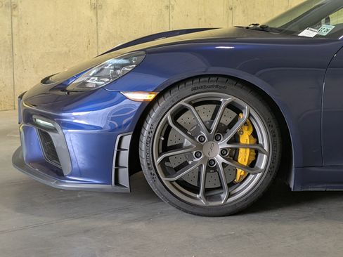 Certified 2021 Porsche 718 Cayman GT4 RWD image 13