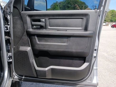 Used 2024 RAM 3500 Tradesman w/ Chrome Appearance Group AWD/4WD image 28