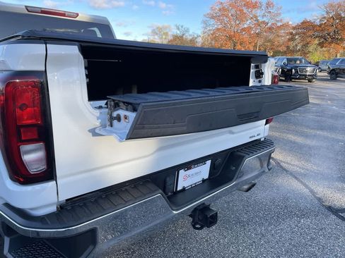 Used 2022 GMC Sierra 2500 SLE w/ SLE Value Package; image 18