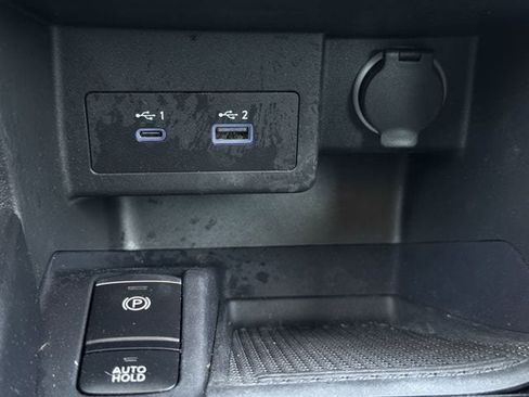 Used 2021 Nissan Kicks SR w/ SR Premium Package FWD image 22