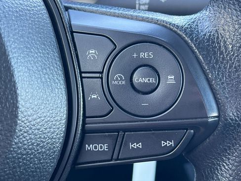 Used 2024 Toyota Corolla LE image 31