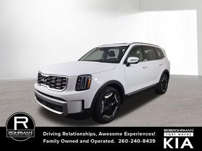 Used 2024 Kia Telluride S w/ S Sunroof Package
