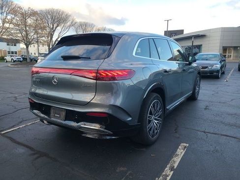 Used 2023 Mercedes-Benz EQS 580 4MATIC SUV image 4