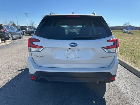 Used 2022 Subaru Forester Premium image 9
