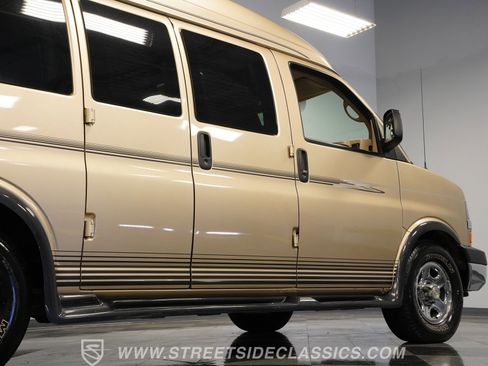 Used 2006 Chevrolet Express 1500 w/ Preferred Equipment Group image 28