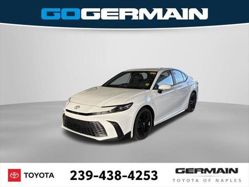 Certified 2025 Toyota Camry SE FWD image 1