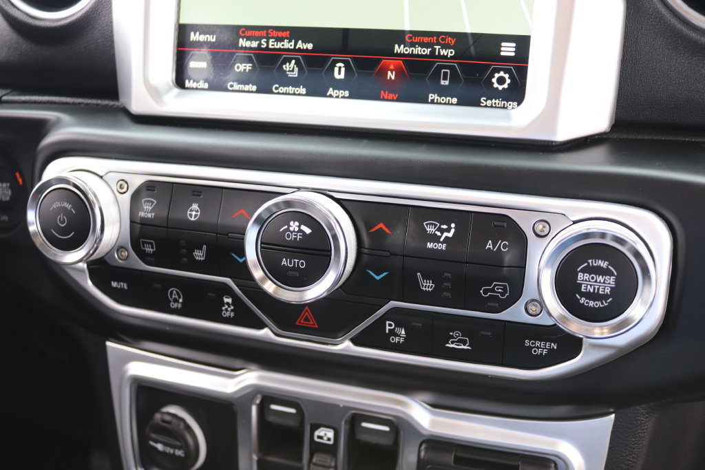 Used 2021 Jeep Wrangler Unlimited Sahara w/ Uconnect 4C Nav & Sound Group AWD/4WD image 29
