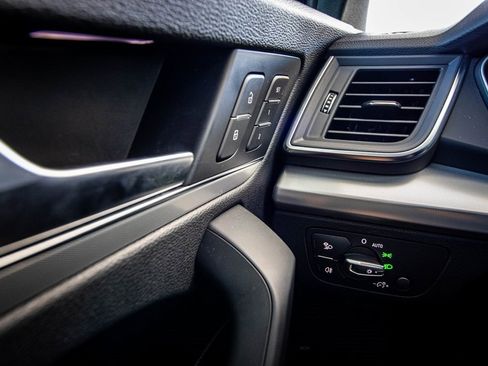 Used 2020 Audi Q5 2.0T Titanium Premium Plus w/ Premium Plus Package image 30