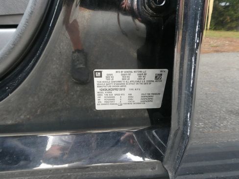 Used 2015 Chevrolet Suburban LT w/ Max Trailering Package image 10