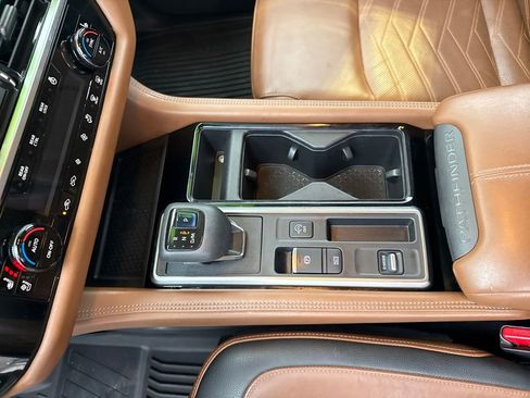 Used 2022 Nissan Pathfinder Platinum w/ Cargo Package image 20