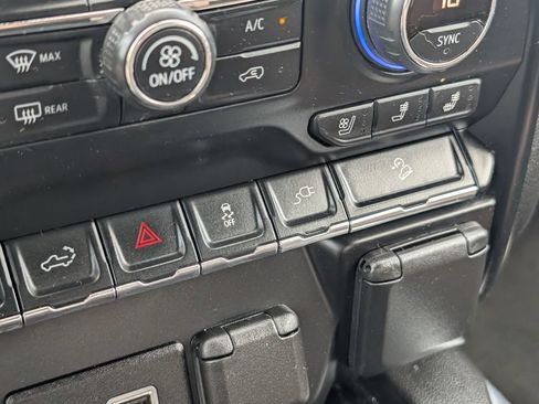 Used 2021 Chevrolet Silverado 3500 High Country w/ Z71 Off-Road Package image 23