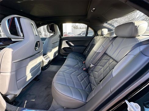 New 2026 BMW 760i xDrive w/ Executive Package image 22