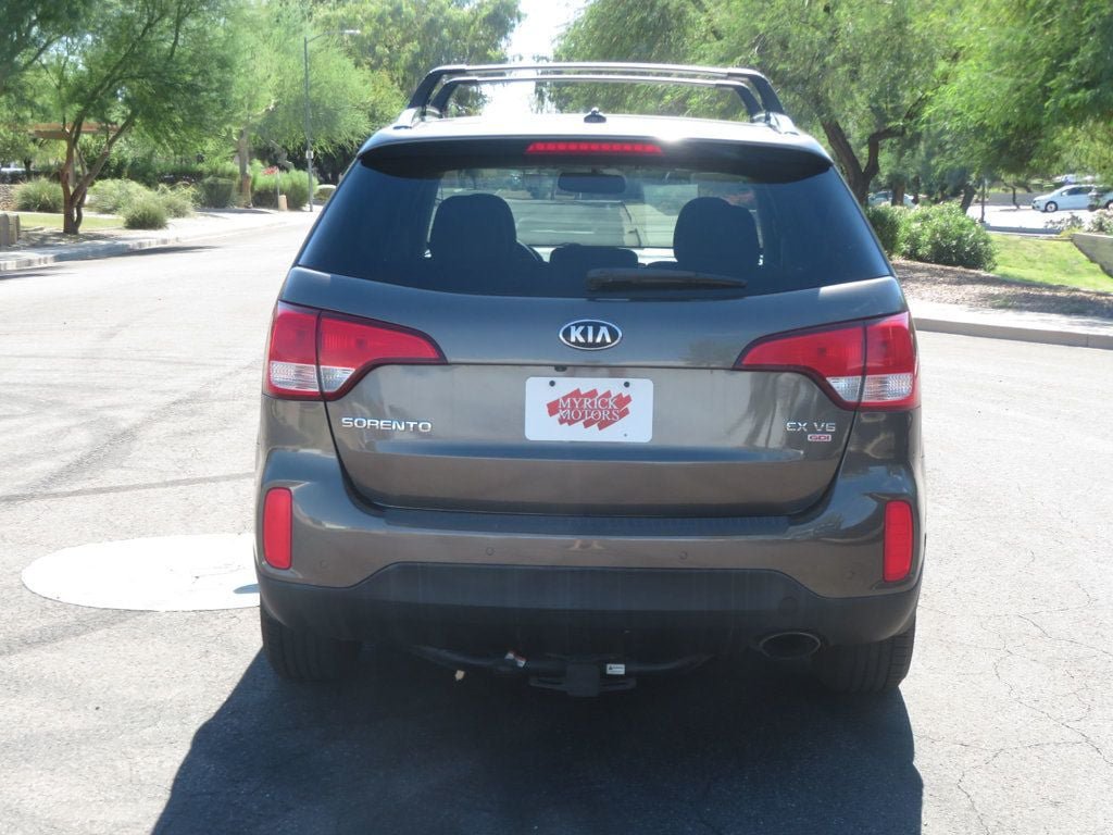 Used 2014 Kia Sorento EX w/ EX V6 Touring Package FWD image 12