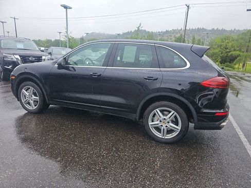 Used 2016 Porsche Cayenne S AWD/4WD image 6