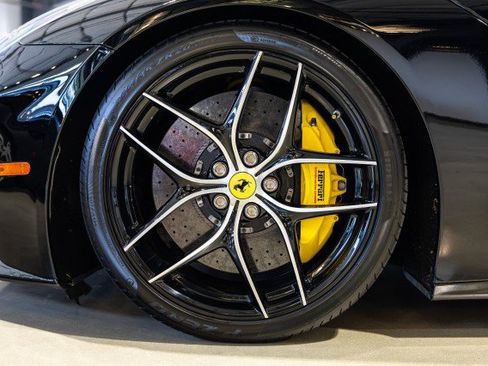 Used 2015 Ferrari F12 Berlinetta RWD image 23