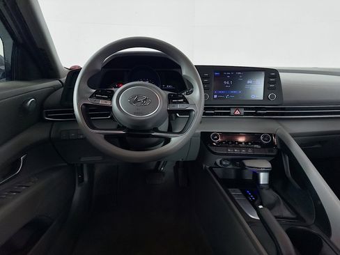 Used 2022 Hyundai Elantra SEL w/ Preferred Accessory Package image 25