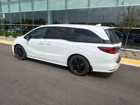 Used 2023 Honda Odyssey Sport image 7