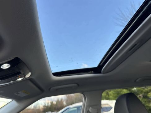 Used 2023 Kia Seltos EX image 16