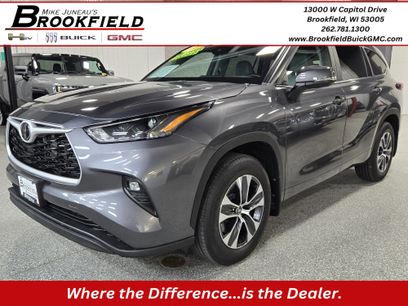 Used 2023 Toyota Highlander XLE