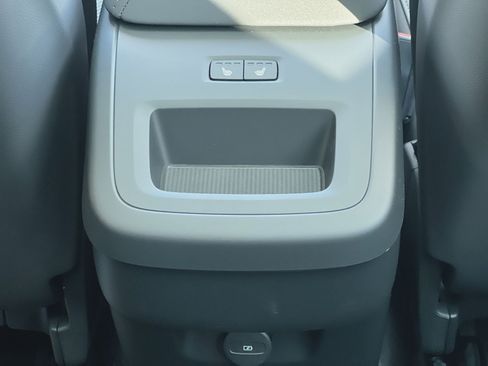 New 2026 Volvo XC60 B5 Core w/ Climate Package AWD/4WD image 23