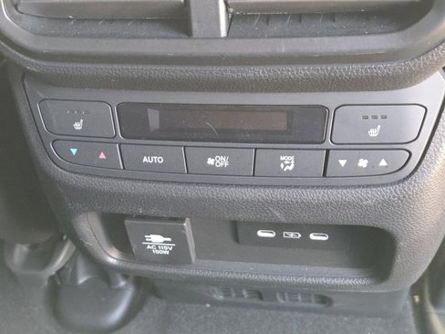 Used 2024 Honda Passport Black Edition image 27