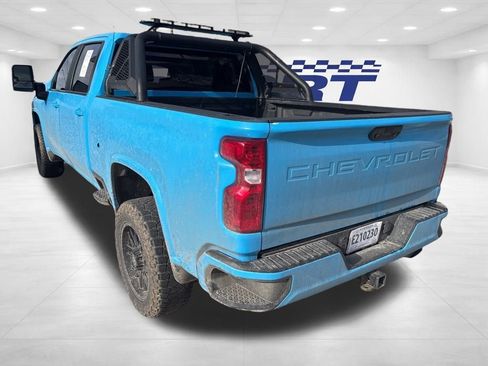 Used 2022 Chevrolet Silverado 2500 Custom w/ Custom Value Package image 6