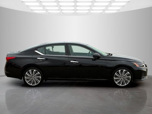 Used 2025 Nissan Altima 2.5 SL image 4