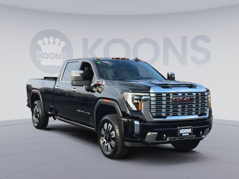 Used 2024 GMC Sierra 2500 Denali w/ Denali Reserve Package image 4