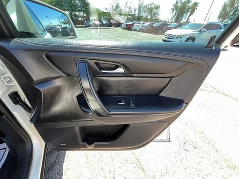 Used 2014 Chevrolet Traverse LT FWD image 15
