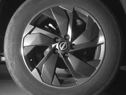 Used 2025 Nissan Rogue SV image 15