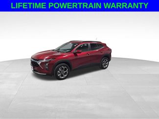 Used 2024 Chevrolet Trax LT w/ Driver Confidence Package video 2