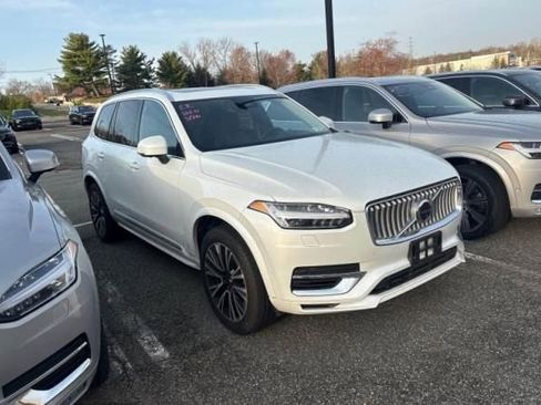 Used 2024 Volvo XC90 T8 Plus AWD/4WD image 2