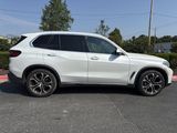 Used 2021 BMW X5 xDrive40i w/ Premium Package image 2