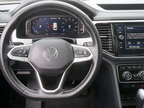 Certified 2023 Volkswagen Atlas SE w/ Panoramic Sunroof Package image 16