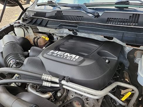 Used 2017 RAM 2500 Tradesman w/ Chrome Appearance Group AWD/4WD image 28