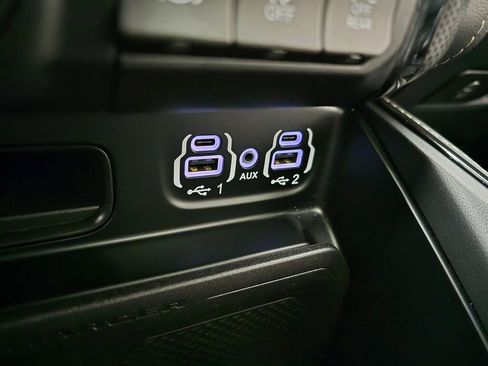 Used 2024 RAM 2500 Limited image 34