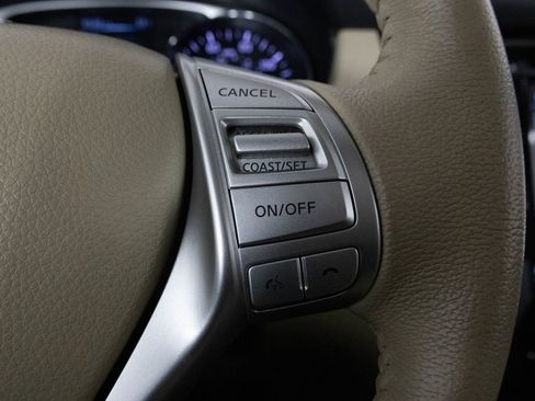 Used 2015 Nissan Rogue SL w/ SL Premium Package image 30