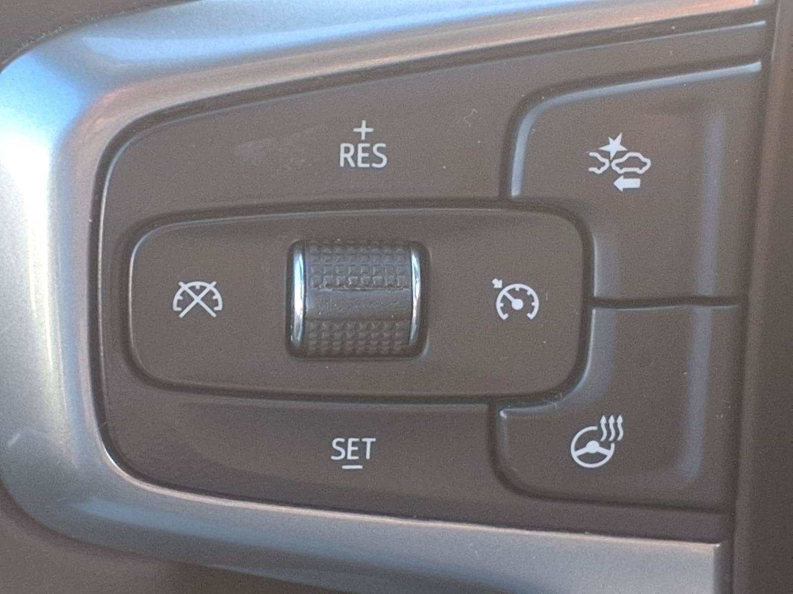 Used 2025 Chevrolet Silverado 2500 LT w/ Safety Package AWD/4WD image 13