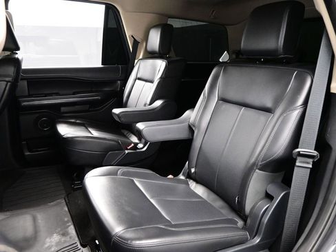 Used 2024 Ford Expedition XLT image 37
