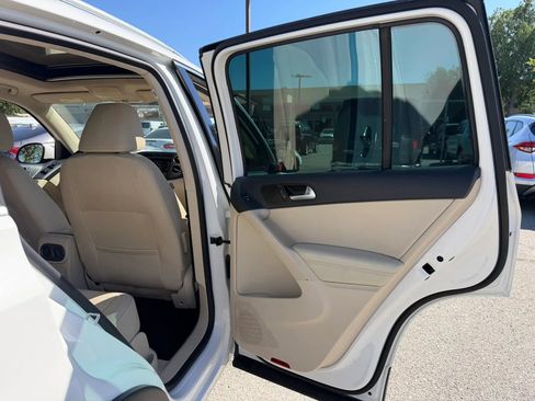 Used 2013 Volkswagen Tiguan SE image 20