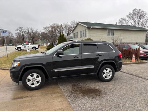 Used 2011 Jeep Grand Cherokee Laredo w/ Security & Convenience Group image 8