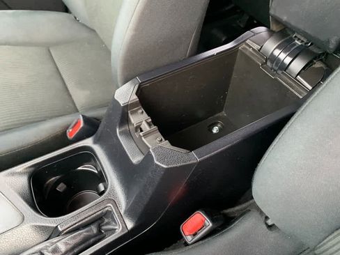 Used 2016 Toyota RAV4 LE image 23