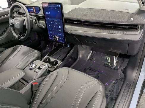 Used 2024 Ford Mustang Mach-E Premium image 29