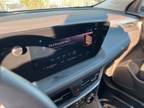 Used 2025 Buick Encore GX Preferred image 21